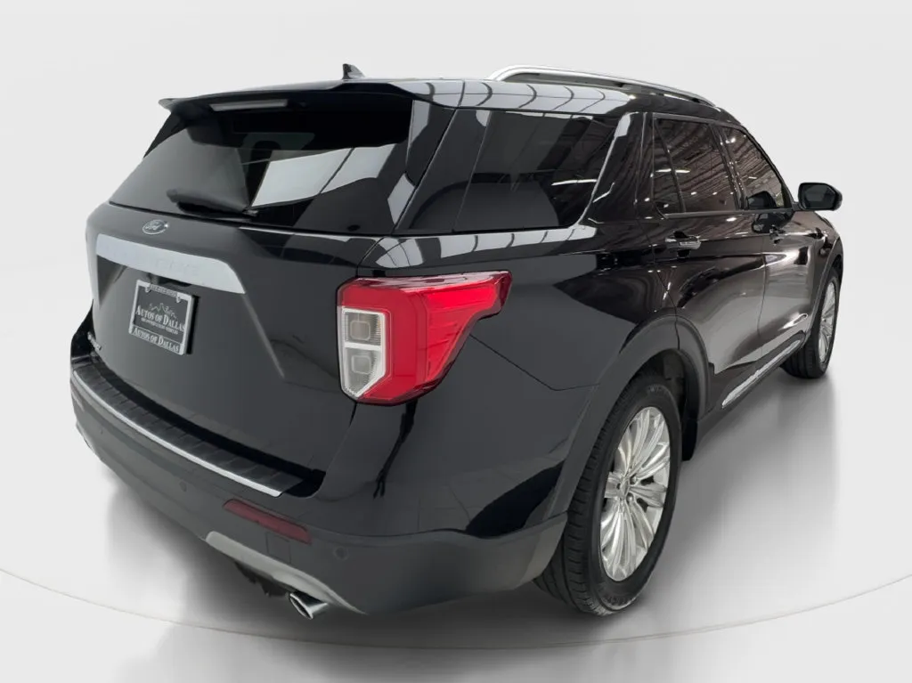Ford Explorer photo 8