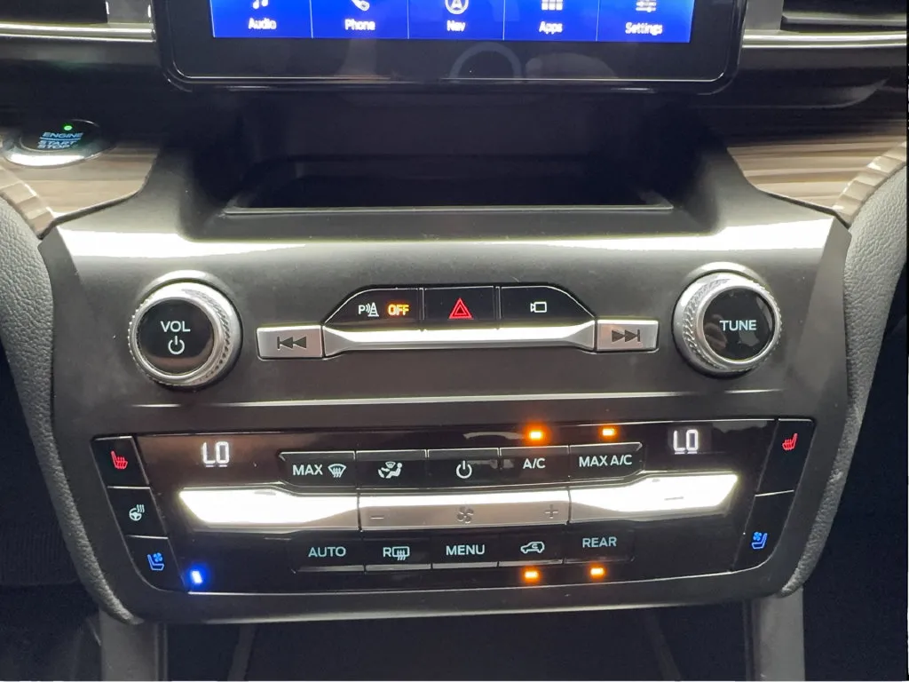 Ford Explorer photo 57