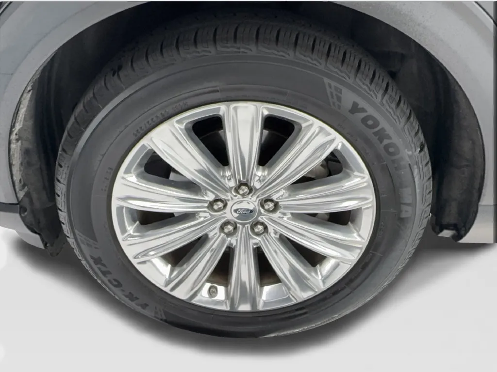 Ford Explorer photo 15