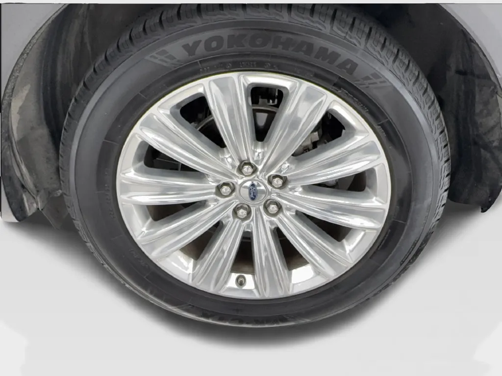 Ford Explorer photo 14