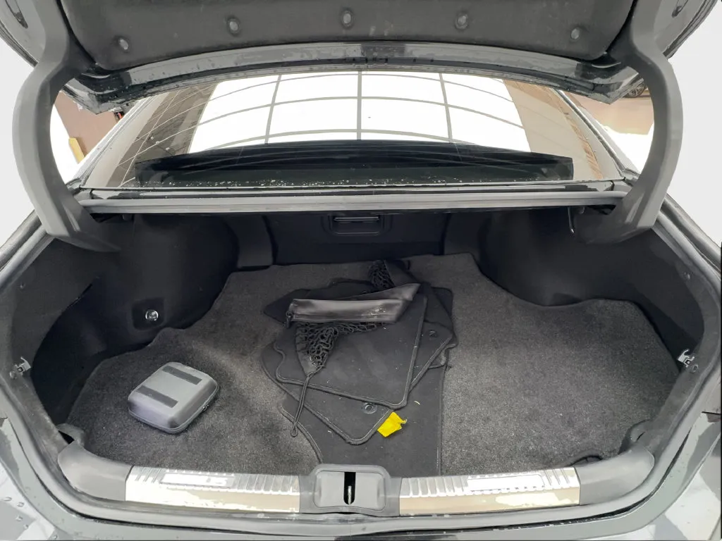 Lexus ES photo 12