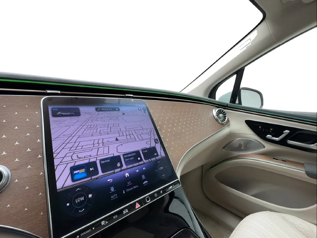 Mercedes-Benz EQS photo 46