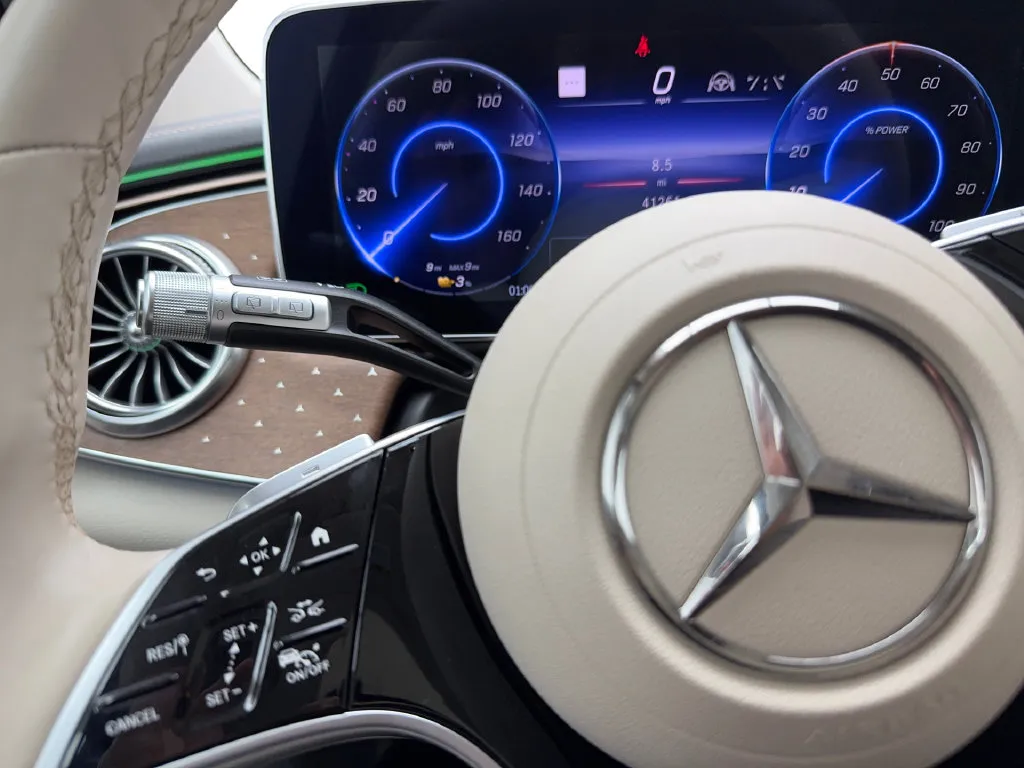 Mercedes-Benz EQS photo 45