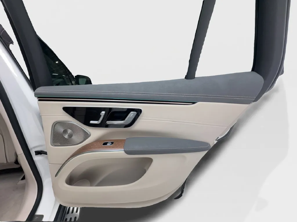 Mercedes-Benz EQS photo 33