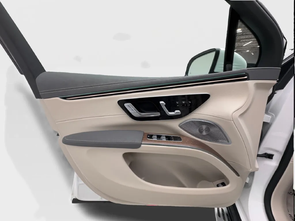 Mercedes-Benz EQS photo 23