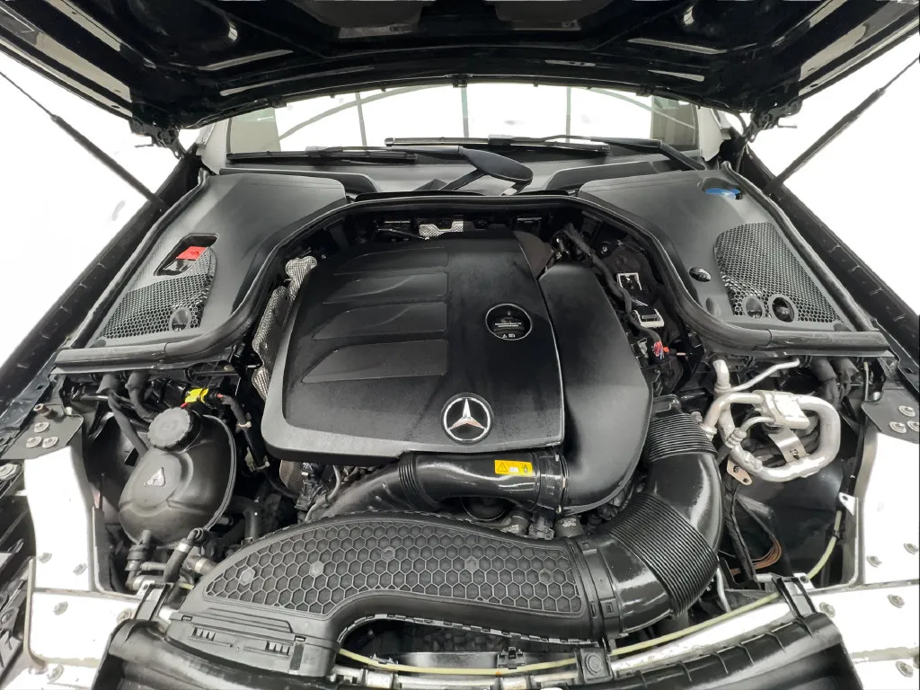 Mercedes-Benz E-Class photo 20