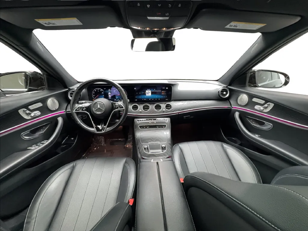 Mercedes-Benz E-Class photo 40