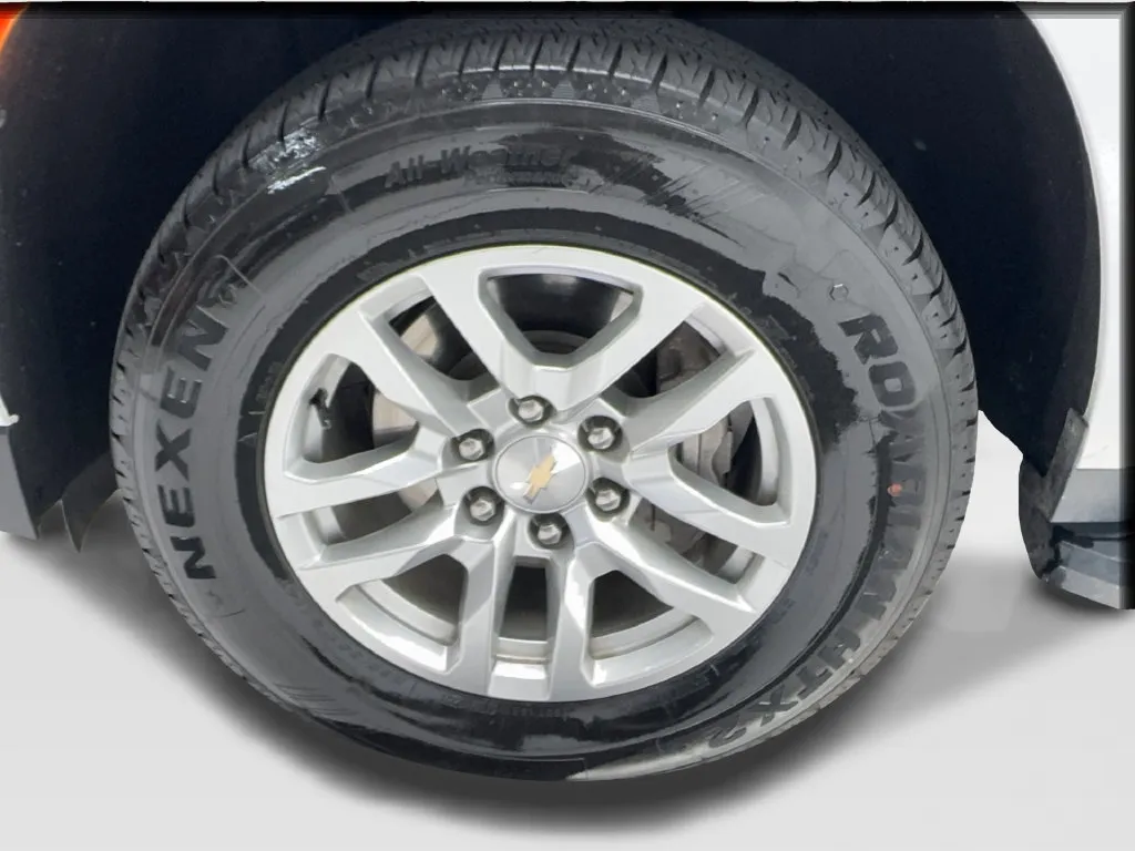 Chevrolet Tahoe photo 14