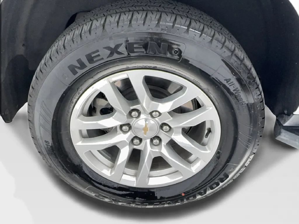 Chevrolet Tahoe photo 16