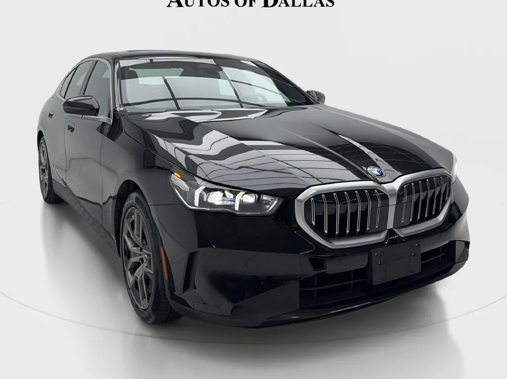 BMW 5 Series photo 3
