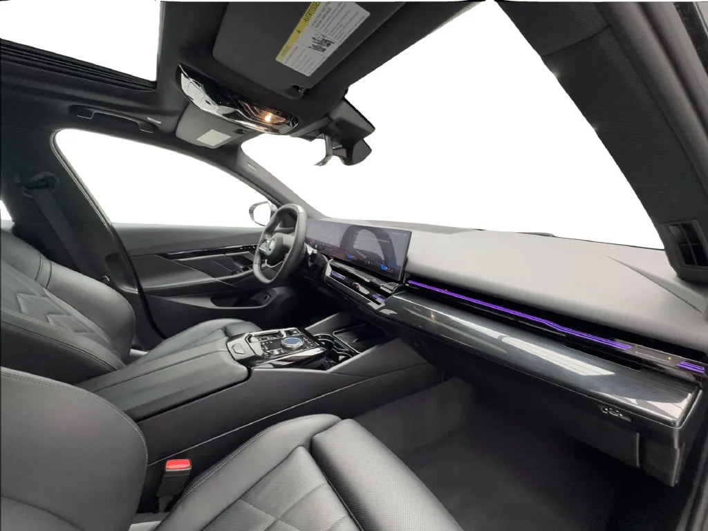 BMW 5 Series photo 35