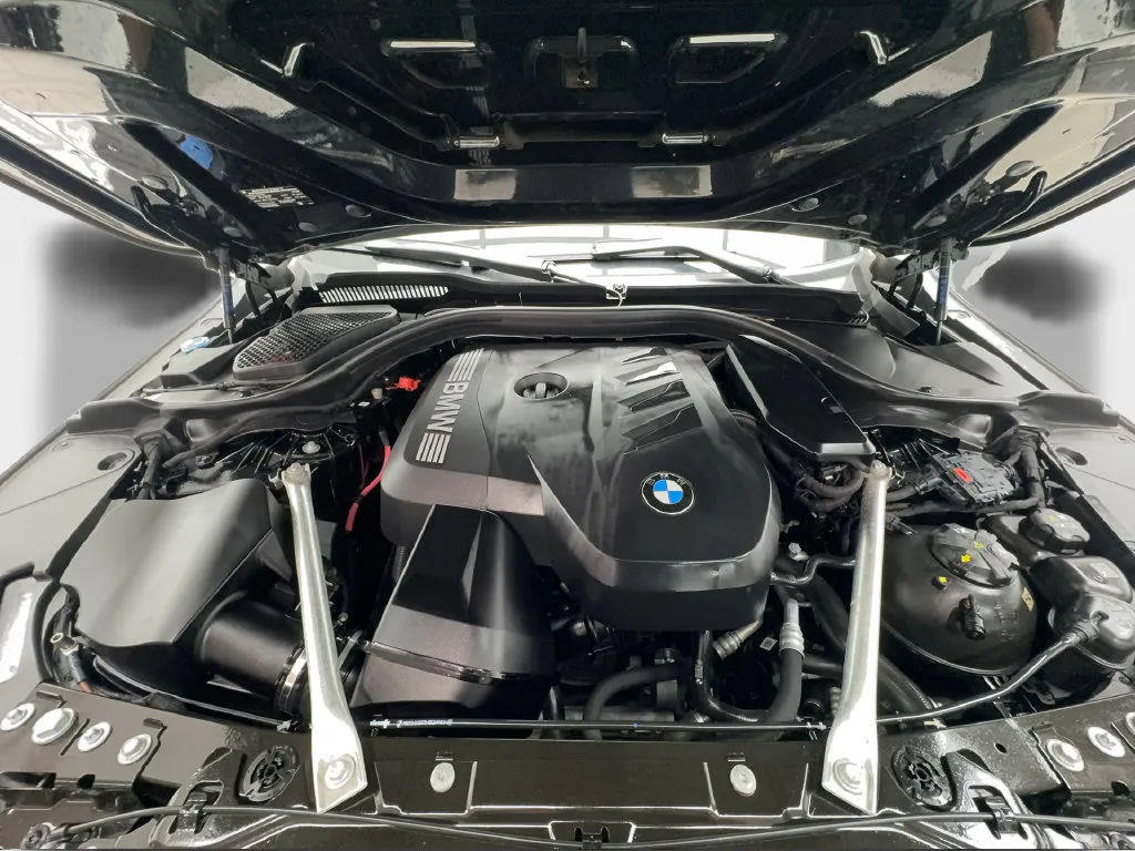 BMW 5 Series photo 20