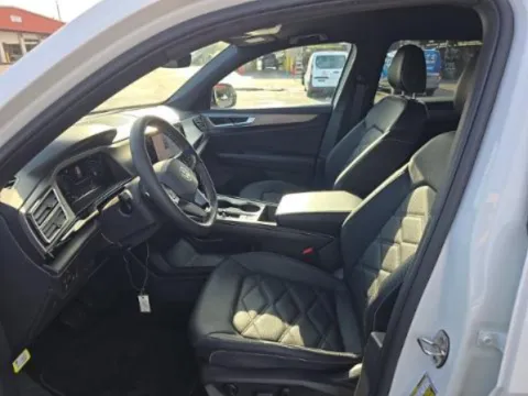 More photos of 2024 Volkswagen Atlas Cross Sport 2.0T SE at Autos of Dallas - Plano, TX