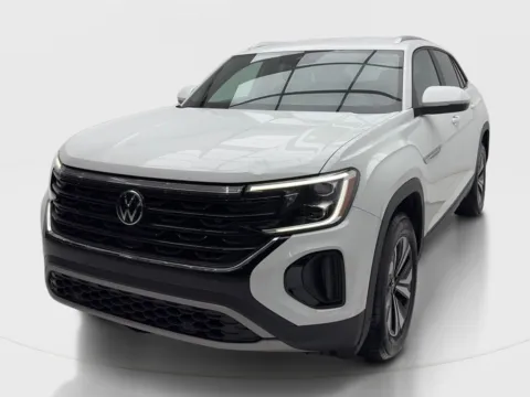 More photos of 2024 Volkswagen Atlas Cross Sport 2.0T SE at Autos of Dallas - Plano, TX