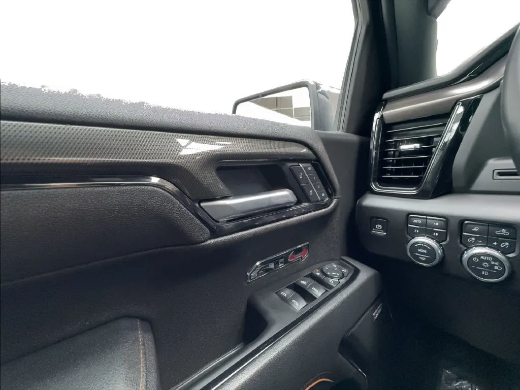 GMC Sierra photo 53
