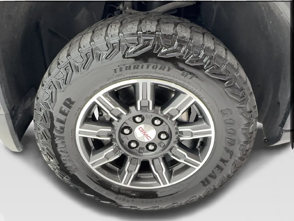 GMC Sierra photo 19