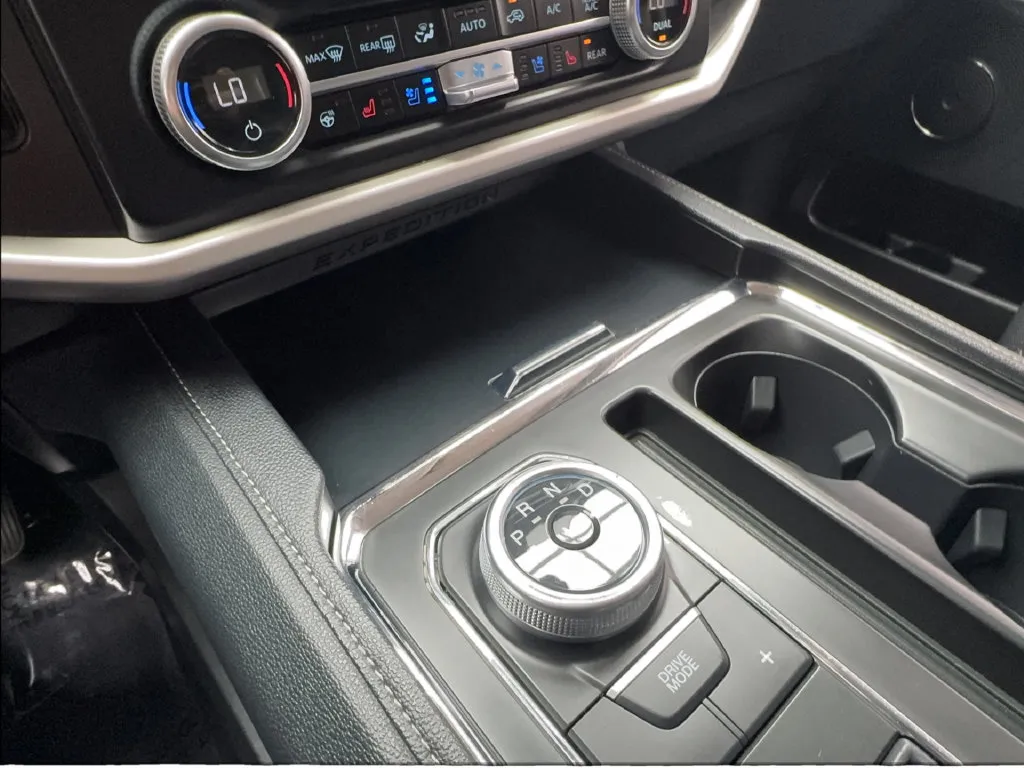 Ford Expedition photo 53