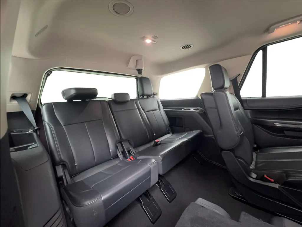 Ford Expedition photo 33