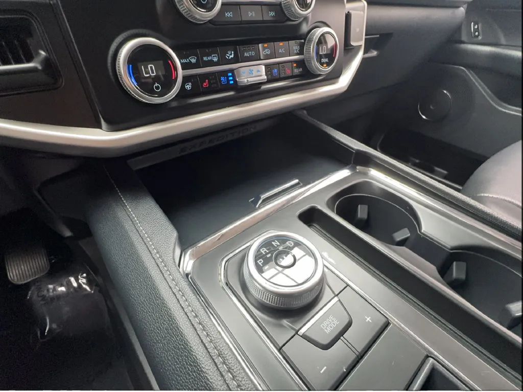 Ford Expedition photo 51