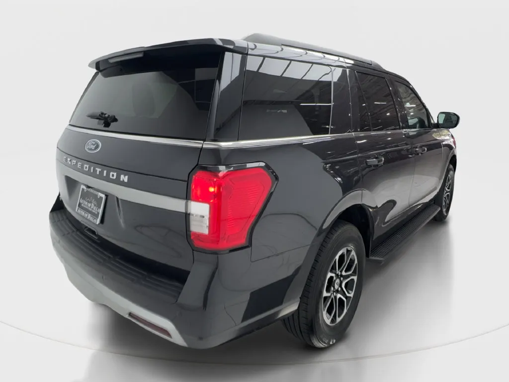 Ford Expedition photo 8