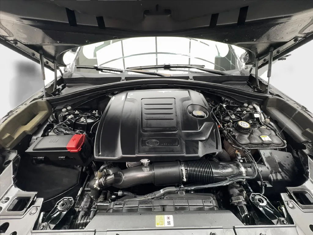 Land Rover Range Rover Velar photo 20