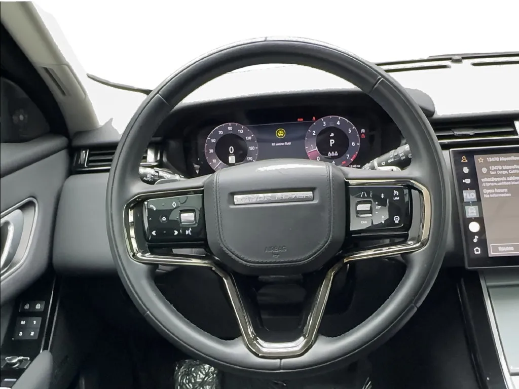 Land Rover Range Rover Velar photo 41