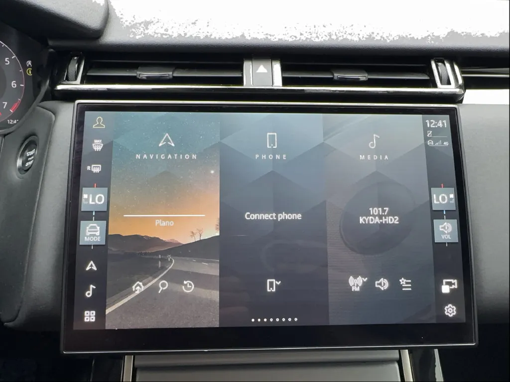 Land Rover Range Rover Velar photo 55