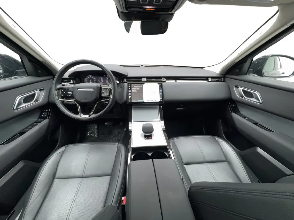 Land Rover Range Rover Velar photo 42