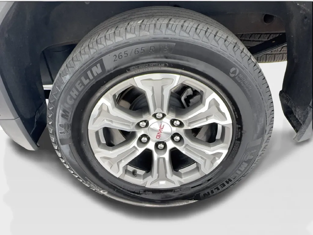 GMC Sierra photo 15