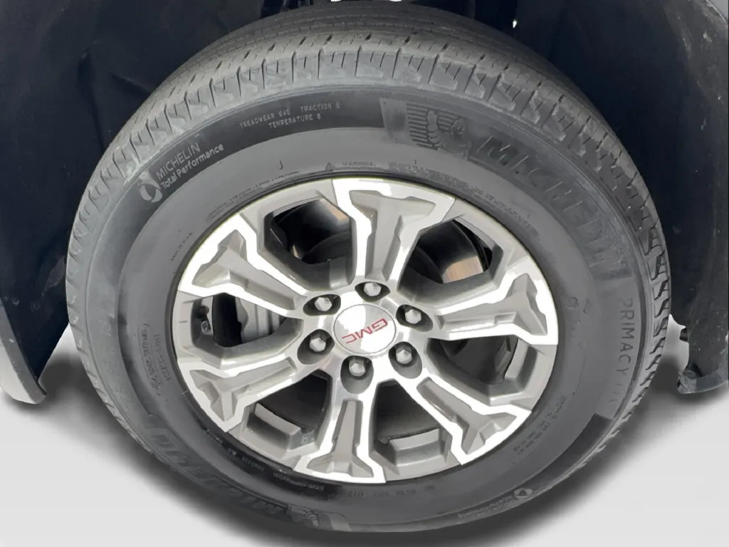 GMC Sierra photo 18