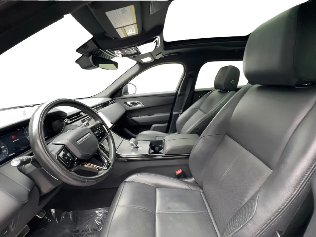 Land Rover Range Rover Velar photo 22