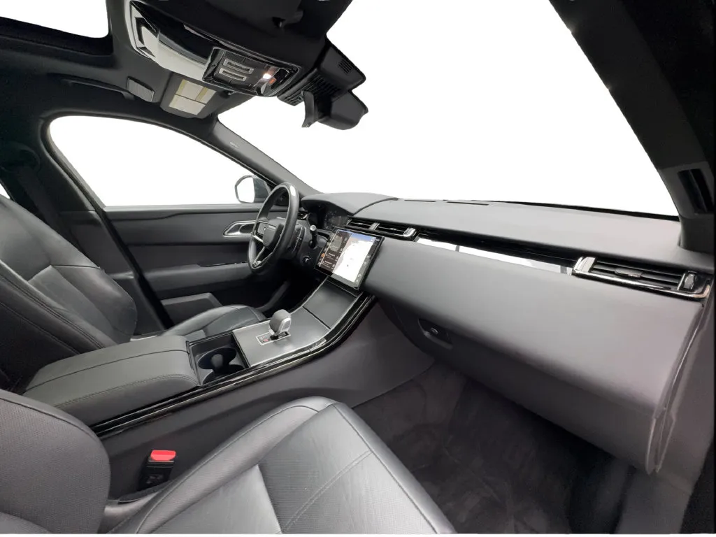 Land Rover Range Rover Velar photo 36