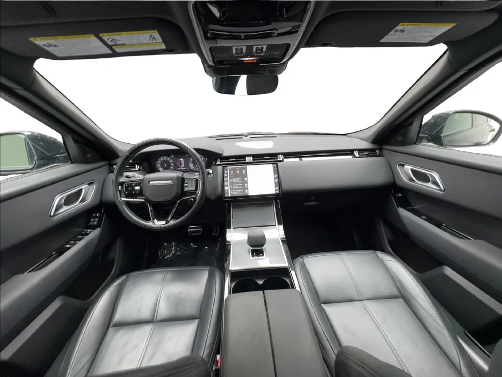 Land Rover Range Rover Velar photo 42