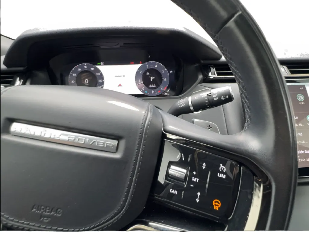Land Rover Range Rover Velar photo 46