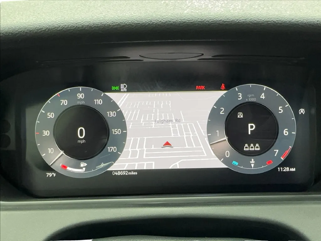 Land Rover Range Rover Velar photo 45