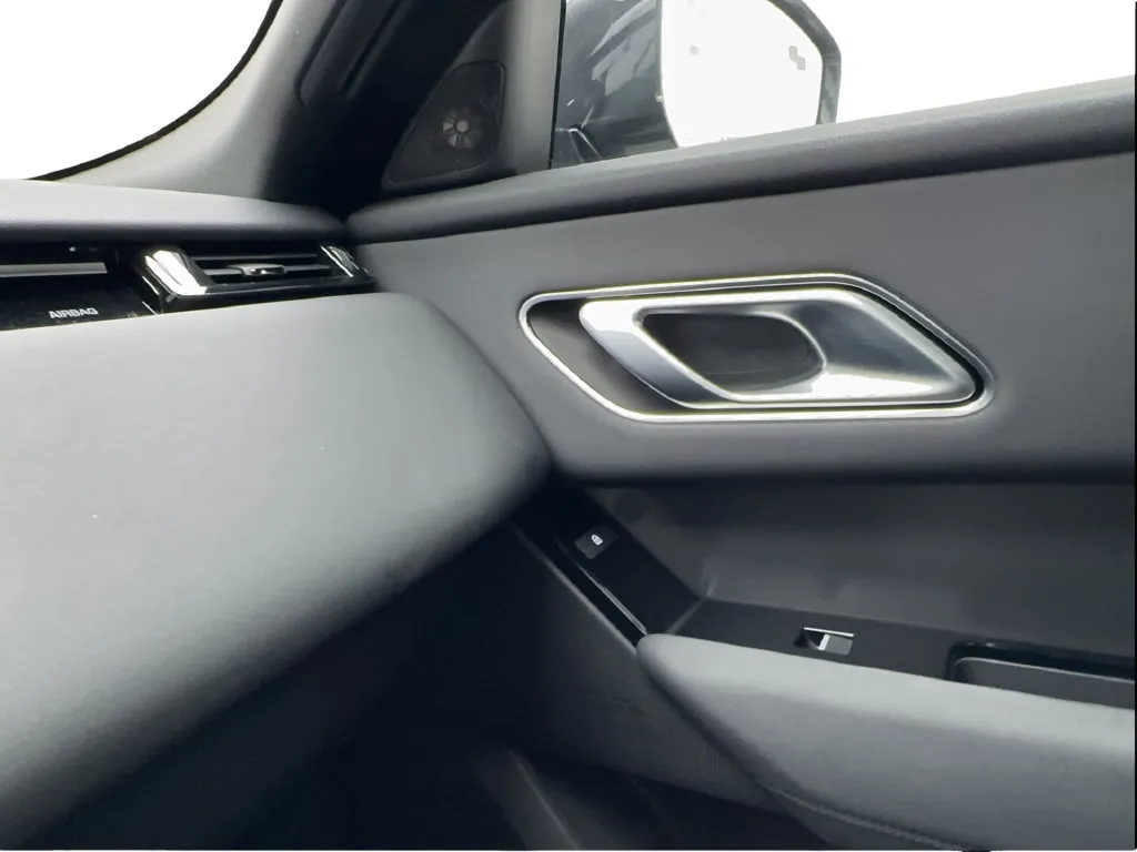 Land Rover Range Rover Velar photo 50