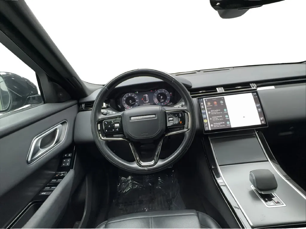 Land Rover Range Rover Velar photo 40
