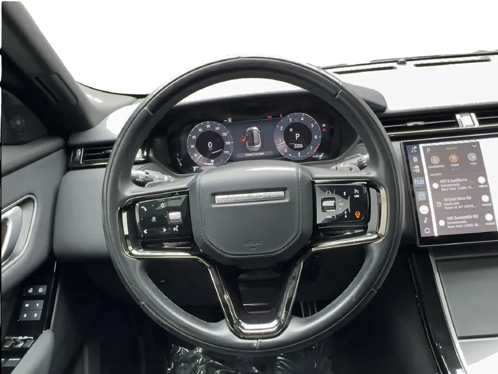 Land Rover Range Rover Velar photo 41
