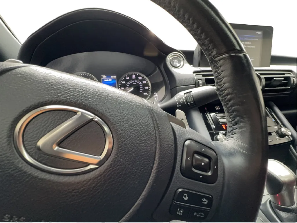 Lexus IS photo 45