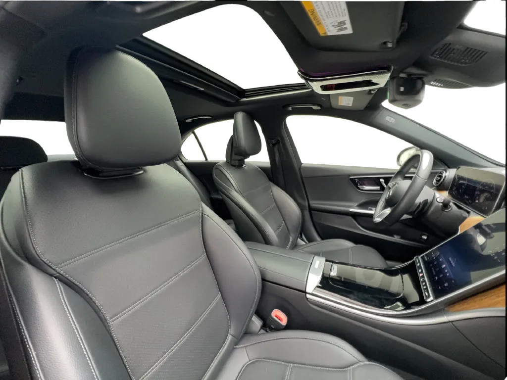 Mercedes-Benz C-Class photo 33