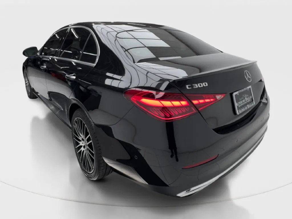 Mercedes-Benz C-Class photo 11
