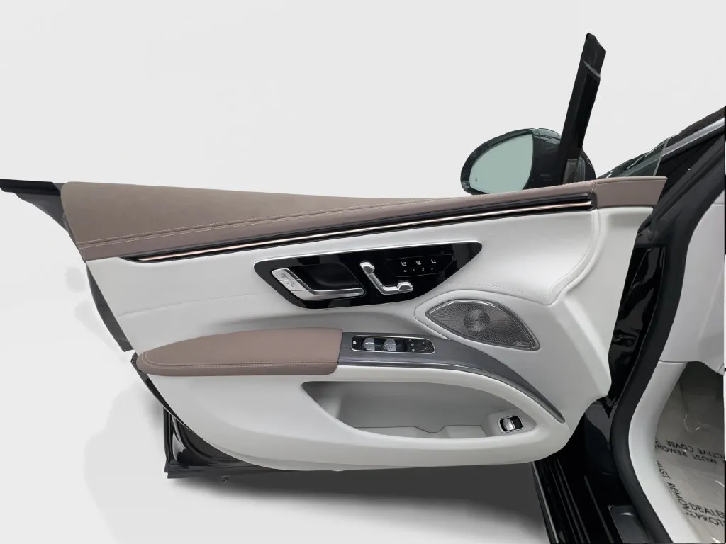 Mercedes-Benz EQS photo 23