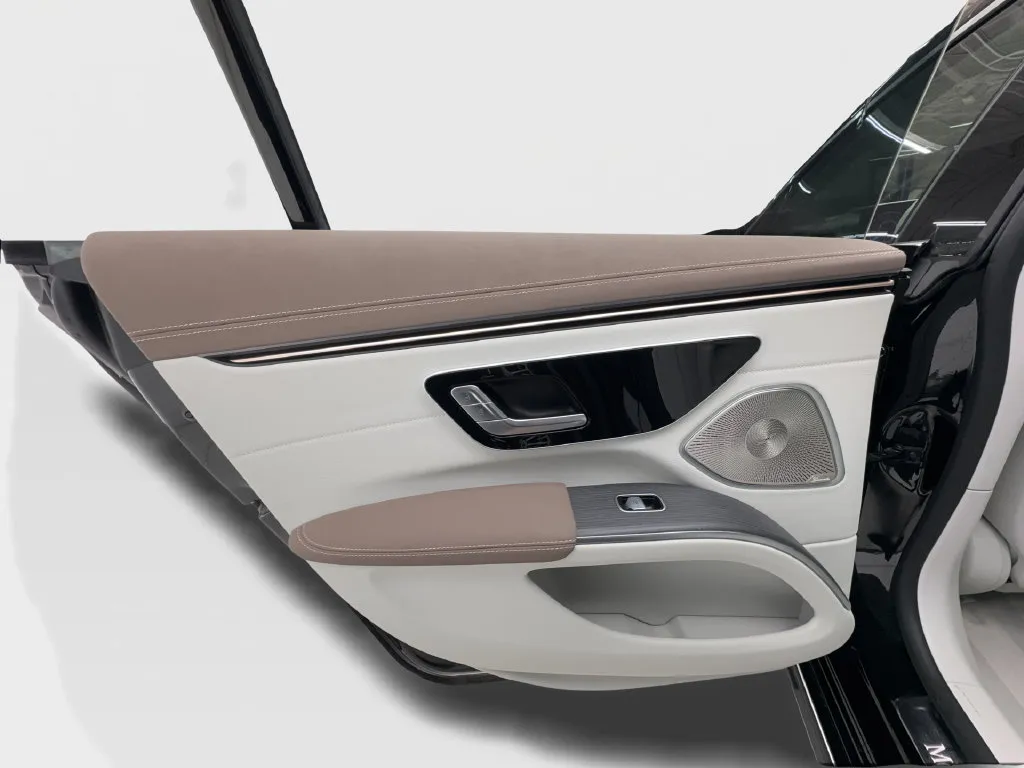 Mercedes-Benz EQS photo 27