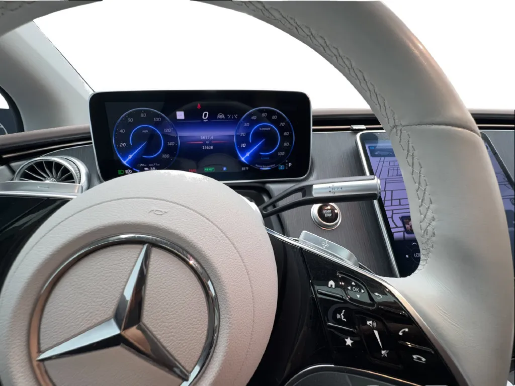 Mercedes-Benz EQS photo 43