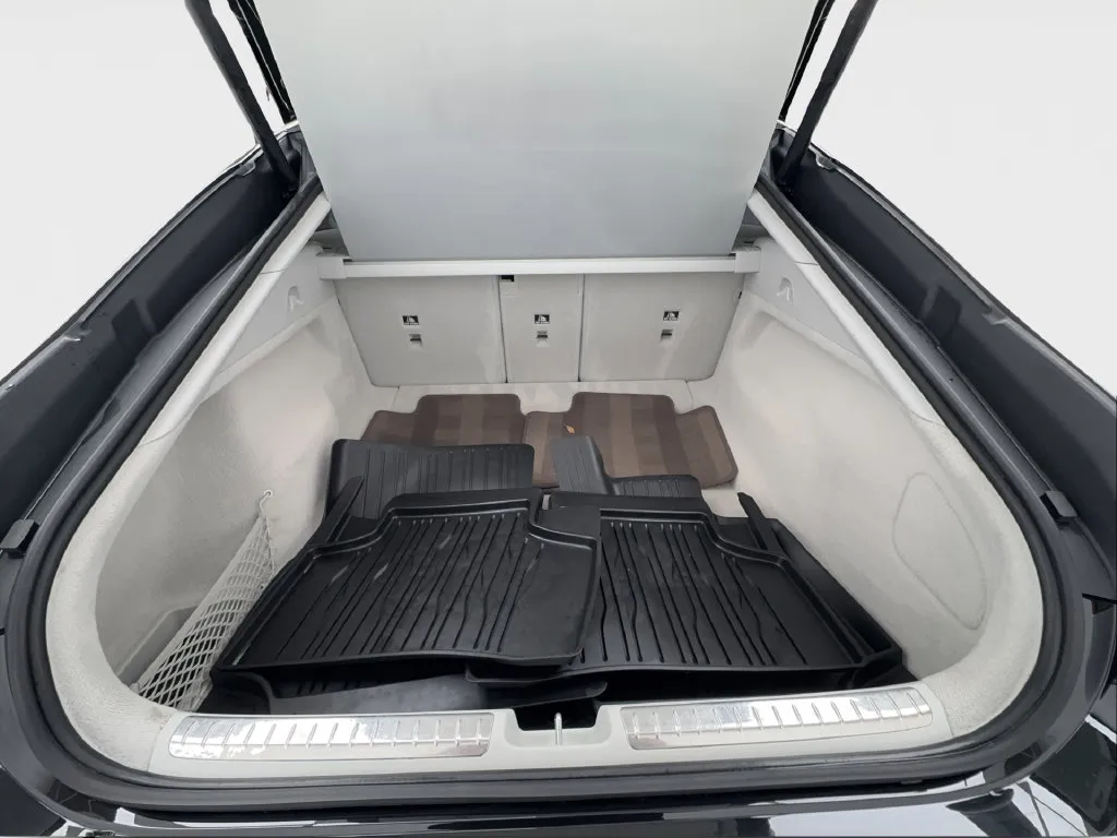 Mercedes-Benz EQS photo 19