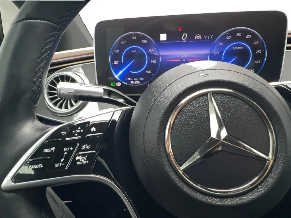 Mercedes-Benz EQS photo 44