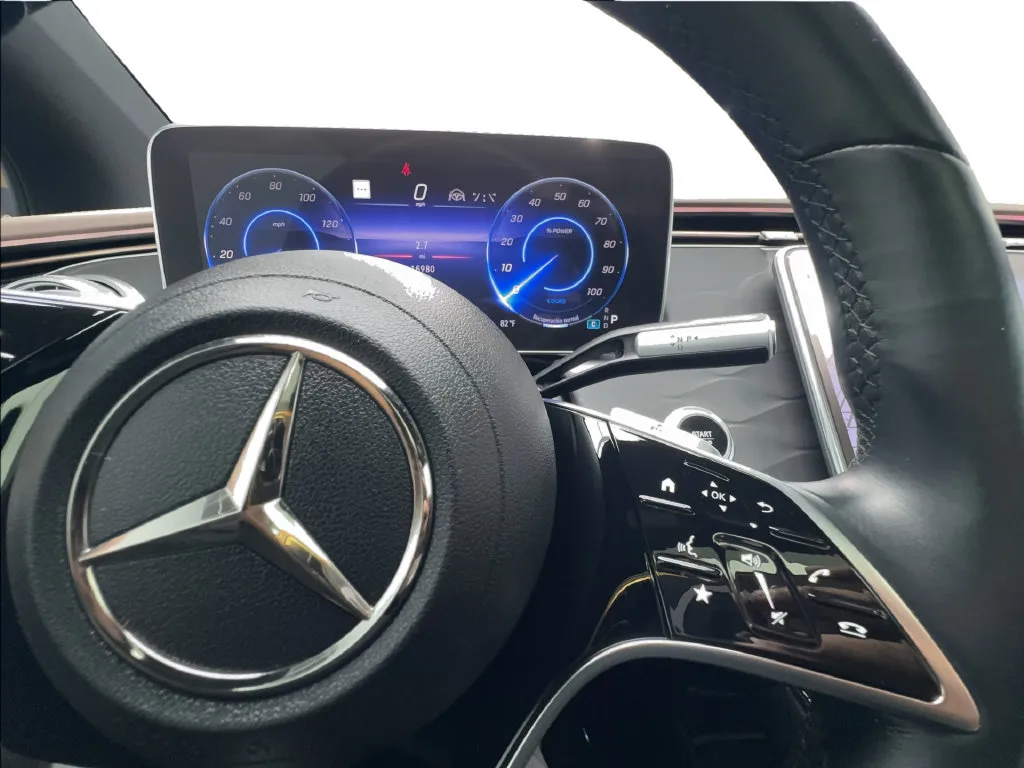 Mercedes-Benz EQS photo 43