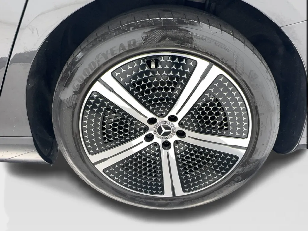 Mercedes-Benz EQS photo 12