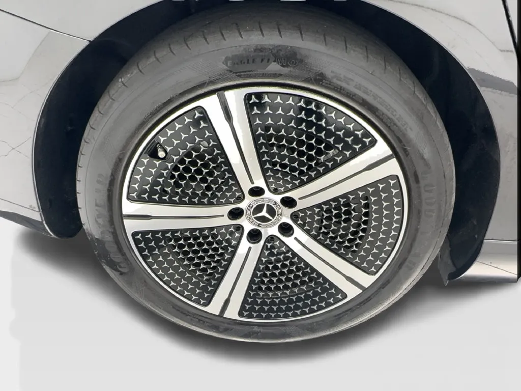 Mercedes-Benz EQS photo 16