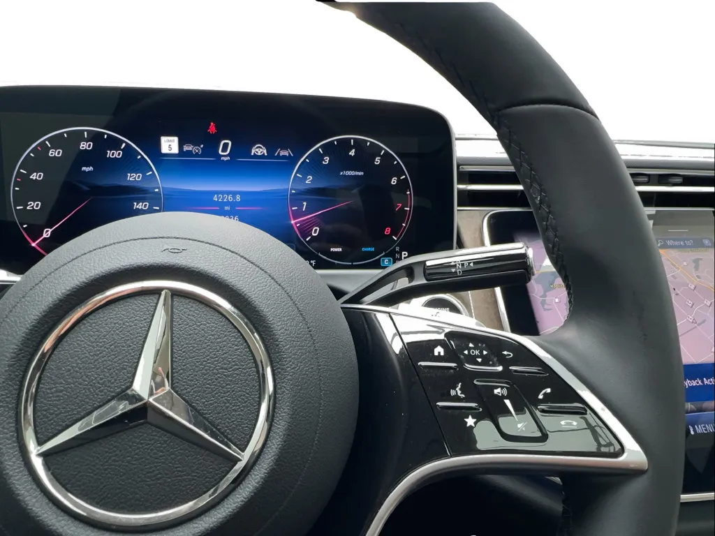 Mercedes-Benz E-Class photo 39